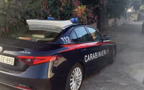 Pino Torinese, dà fuoco all’appartamento dopo una lite con i genitori: fermato a Genova