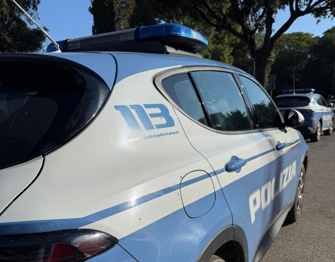 Torino, fugge sulla vettura rubata a una famiglia di turisti: arrestato 39enne