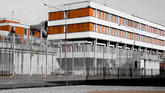 Incendio nel carcere di Ivrea, l’Osapp: “Situazione fuori controllo, il Governo intervenga”