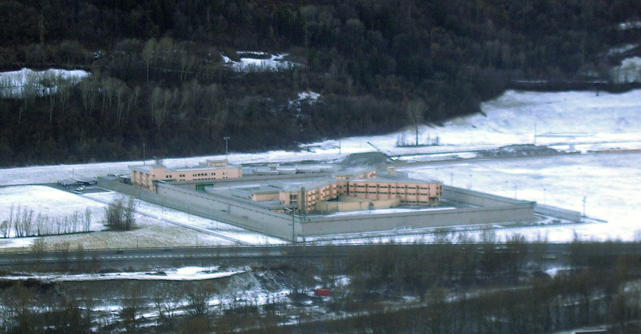Carcere di Aosta, notte e mattinata di tensione: l’OSAPP denuncia gravi disordini