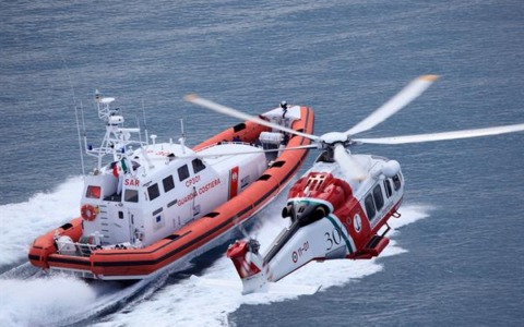 Crolla parte della collina del Castellaro a Camogli: falesia di 70 metri finisce in mare