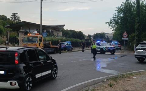 Incidente tra due auto alle porte di Valle San Bartolomeo