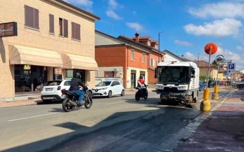 Spinetta, intervento di AMAG Ambiente e Protezione Civile in via Genova