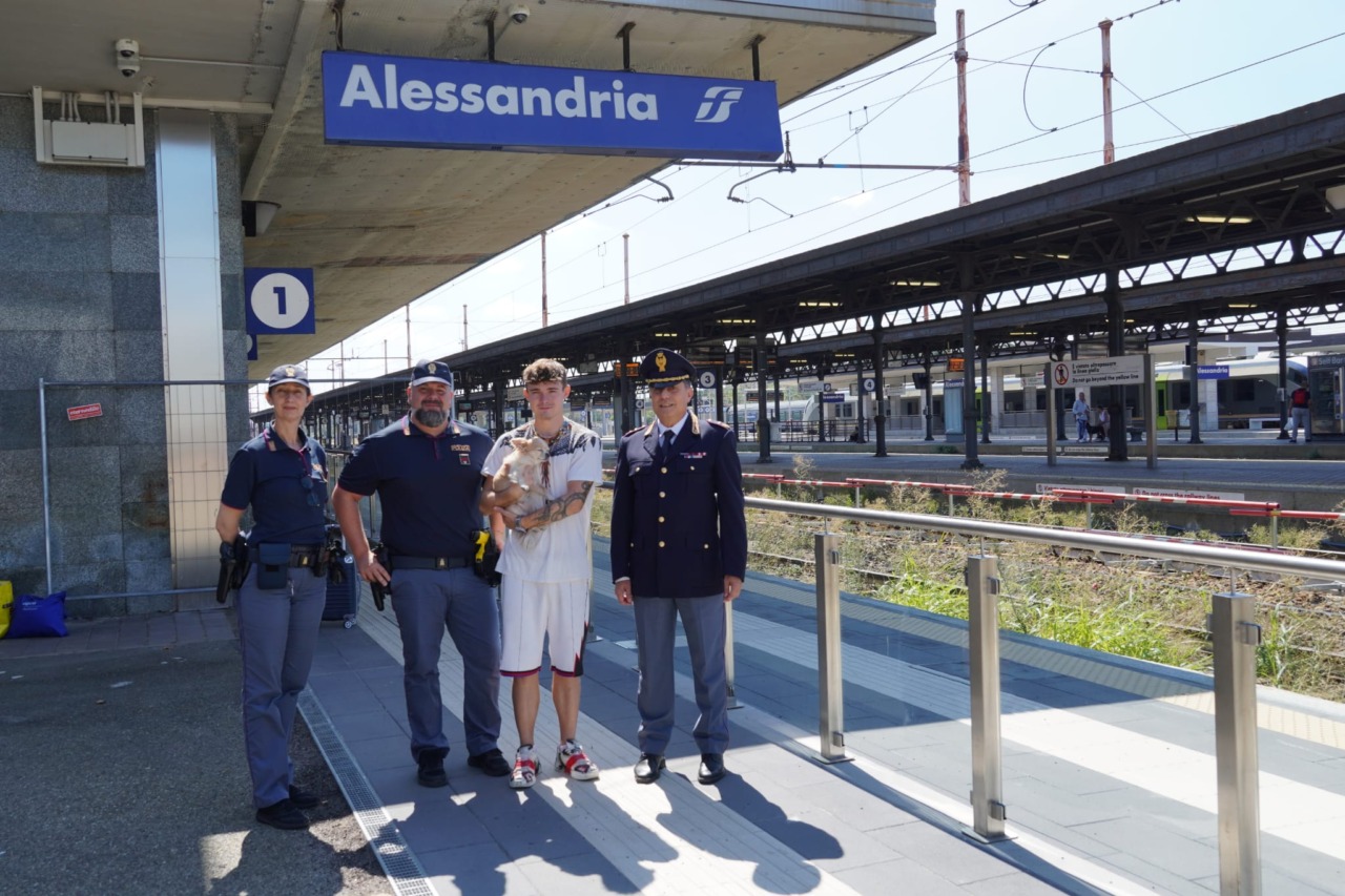 Si perde durante il temporale e sale su un treno: la Polfer riporta a casa la cagnolina