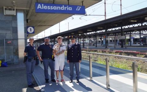 Si perde durante il temporale e sale su un treno: la Polfer riporta a casa la cagnolina