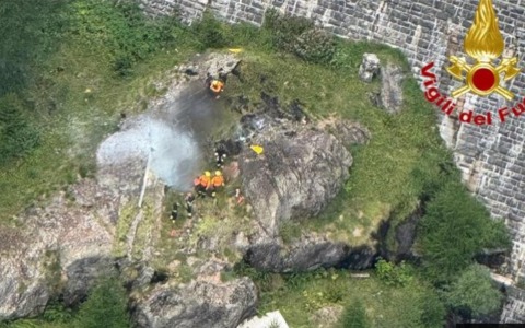 Ultraleggero precipita nel Verbano Cusio Ossola: morte due persone