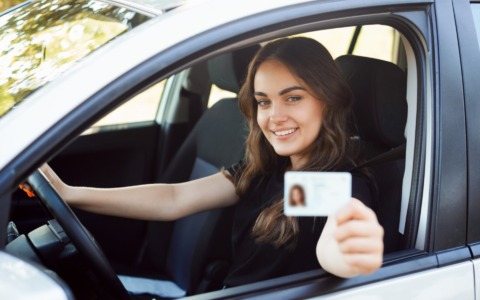 Patenti sospese, a Torino arriva la prenotazione online per il ritiro