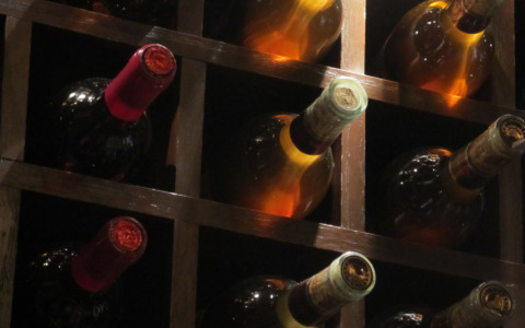 Furto di 3000 bottiglie di Barolo a Monforte D’Alba nell’azienda Conterno e Fantino