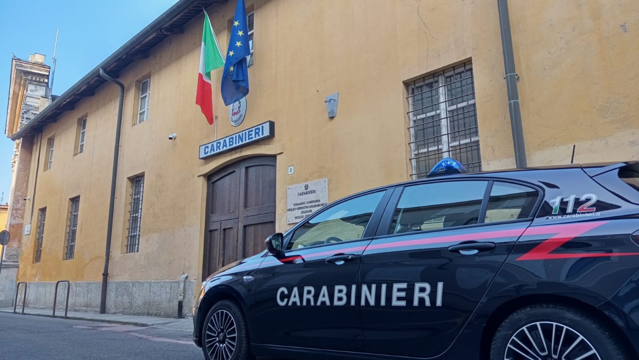 Rissa in strada a Casale Monferrato: tre Carabinieri feriti e un 24enne arrestato