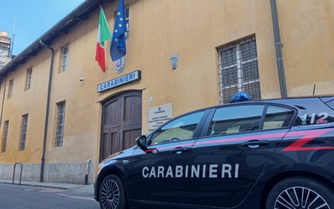 Rissa in strada a Casale Monferrato: tre Carabinieri feriti e un 24enne arrestato