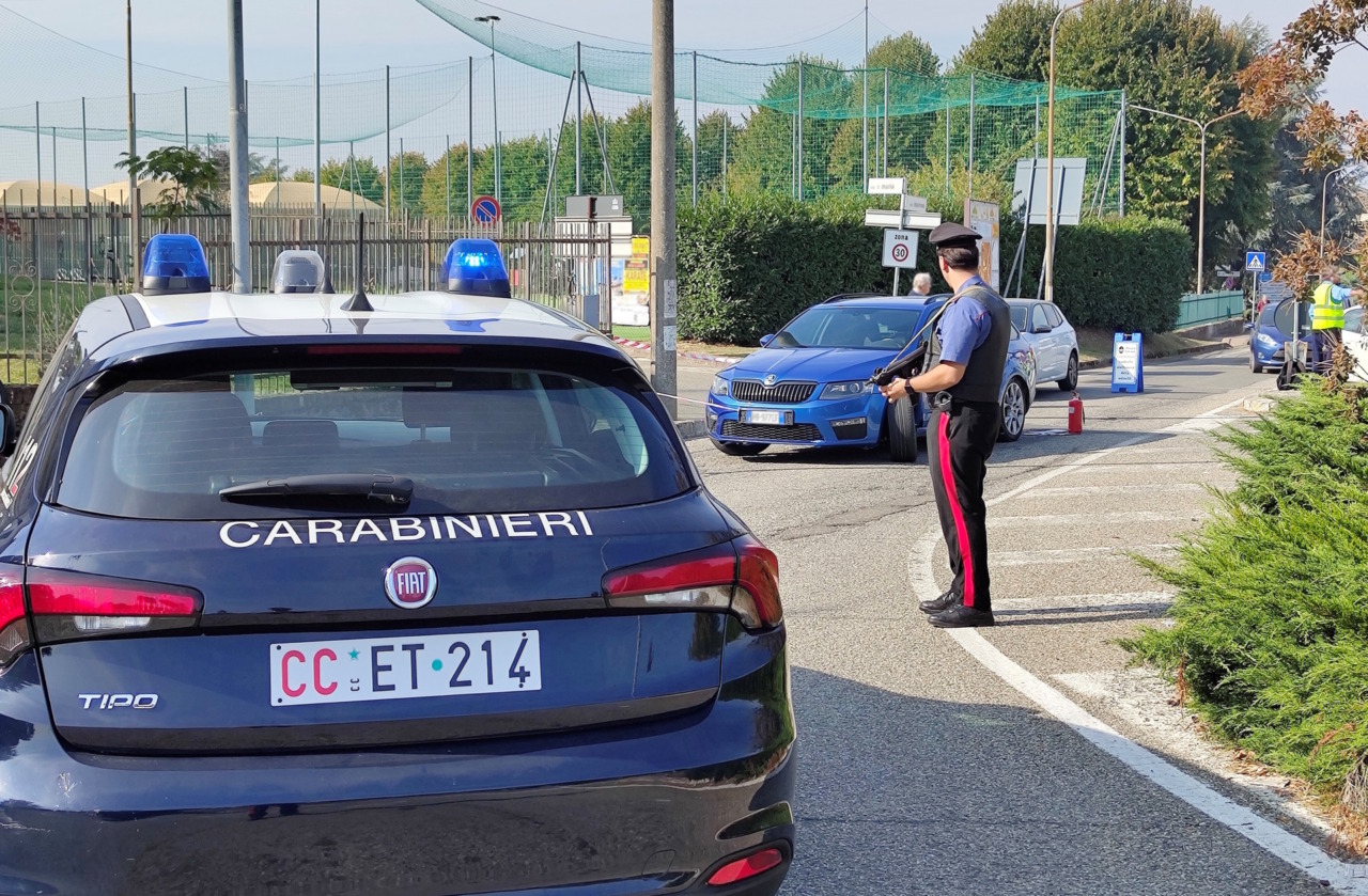 Novi Ligure: esce dai domiciliari, si ubriaca e finge un’aggressione per mascherare l’evasione
