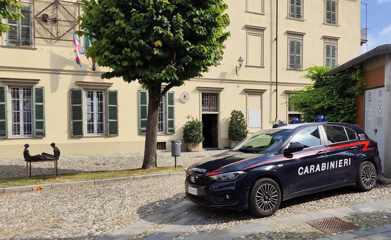 Rifiuti speciali abbandonati nell’alveo del torrente Grana: tre persone denunciate