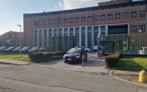 Aggredito mentre sorprende i ladri vicino alla sua auto: 48enne accoltellato ad Ovada