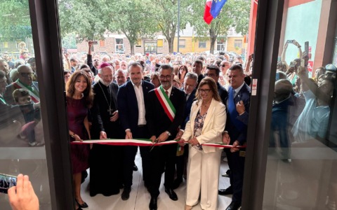 Inaugurata la nuova Scuola Primaria “Salvo d’Acquisto” a Tortona