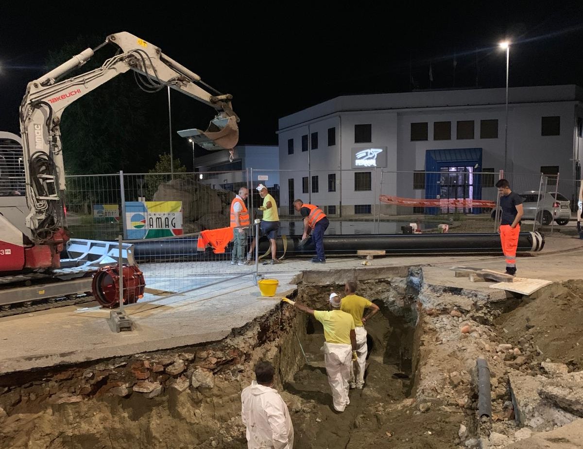 Alessandria: sostituiti 12 metri di tubazione idrica alla rotonda di viale Don Orione
