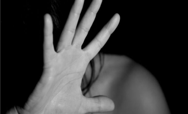 Accusato di violenza sessuale su una 13enne, torna libero con obbligo di firma