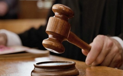 Molestie su una 13enne a Torino, torna in carcere il commesso del minimarket