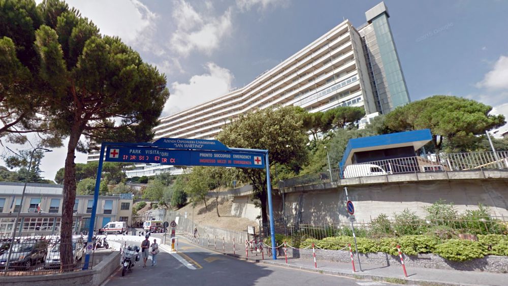 Giovane di 17 anni gravissimo al San Martino di Genova dopo schianto in moto
