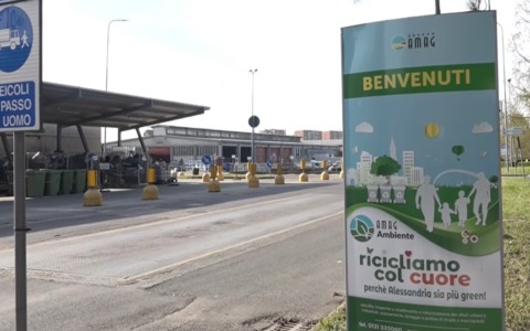 Amag Ambiente, Locci chiede trasparenza sulle spese di comunicazione. L’azienda: “Tutto regolare”