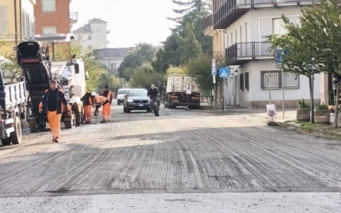 Valenza, al via l’asfaltatura di corso Matteotti dopo i lavori alla rete idrica