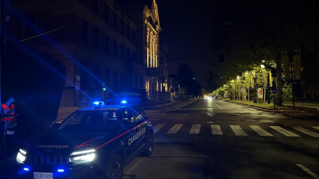 Furti sulle auto fuori da una discoteca a Torino: arrestati tre uomini