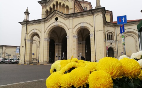 Da mercoledì al 2 novembre chiusura posticipata dei cimiteri ad Alessandria
