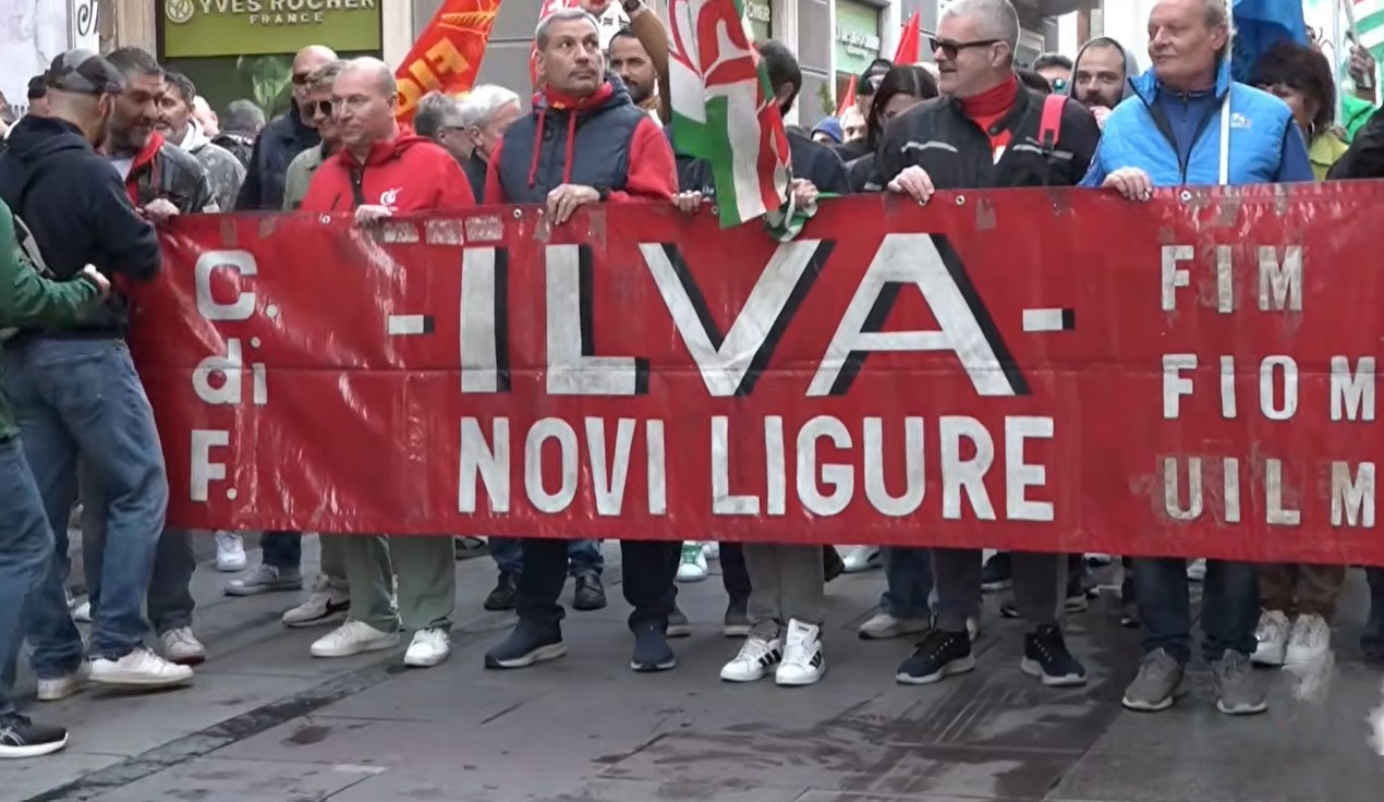 Ex Ilva: in 200 da Novi sotto la Prefettura di Alessandria. I sindacati: “Ricordatevi di noi”