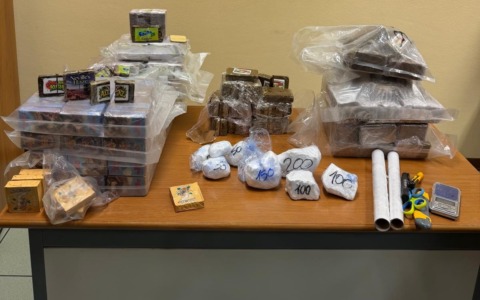 Spinetta Marengo, in casa oltre 37 chili di hashish e quasi 800 grammi di cocaina