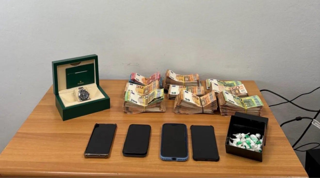 Torino: in casa cocaina, contanti e un rolex. Arrestato un 38enne