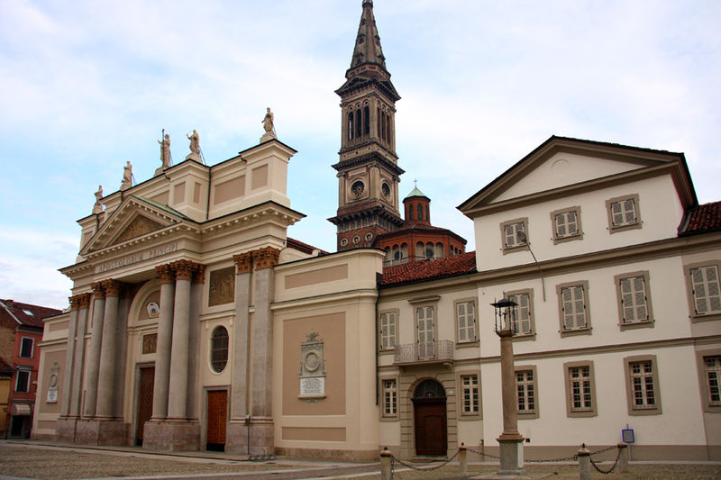 Fondazione Cral: quasi 90 mila euro per illuminare il campanile del Duomo di Alessandria
