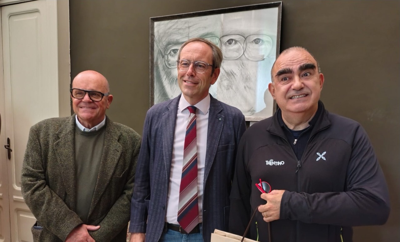 Elio e la rivalutazione della tristezza: lo spettacolo al Teatro Alessandrino