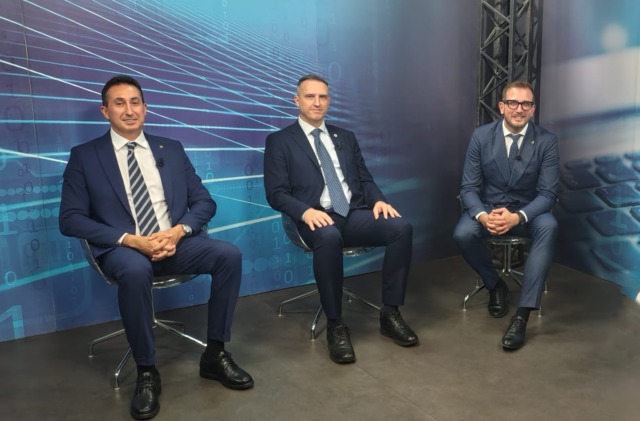 A Filo Diretto i consiglieri Mattia Roggero, Emanuele Locci e Davide Buzzi Langhi