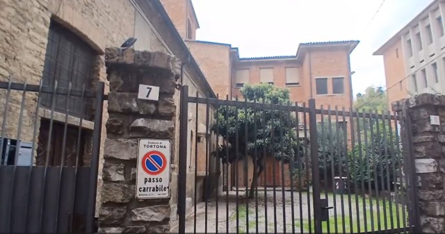 Bimba uccisa a Tortona, la madre in carcere a Vercelli non parla