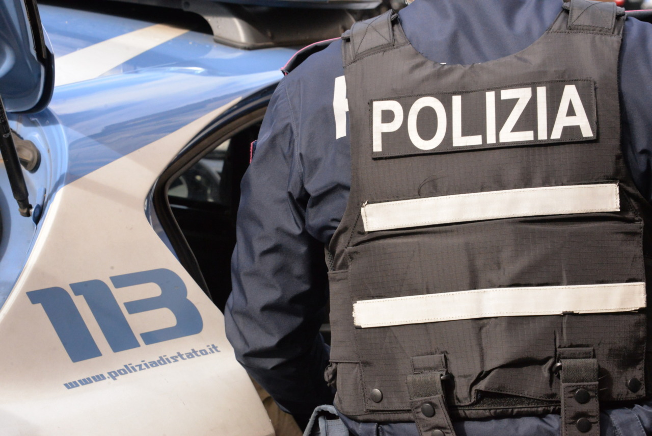 Genova: si introduce in una scuola e aggredisce gli agenti, arrestato 25enne
