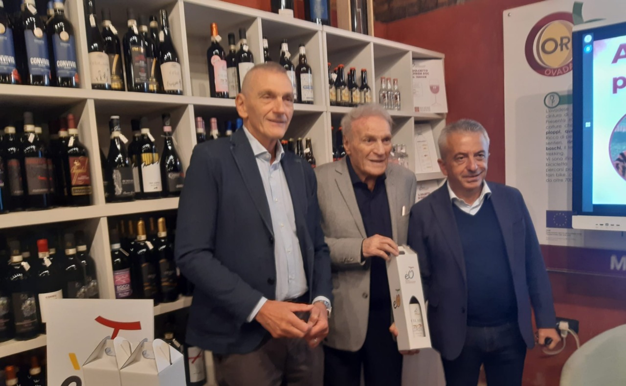 Al campione del Mondo Josè Altafini consegnato il Filare d’Argento dell’Enoteca di Ovada