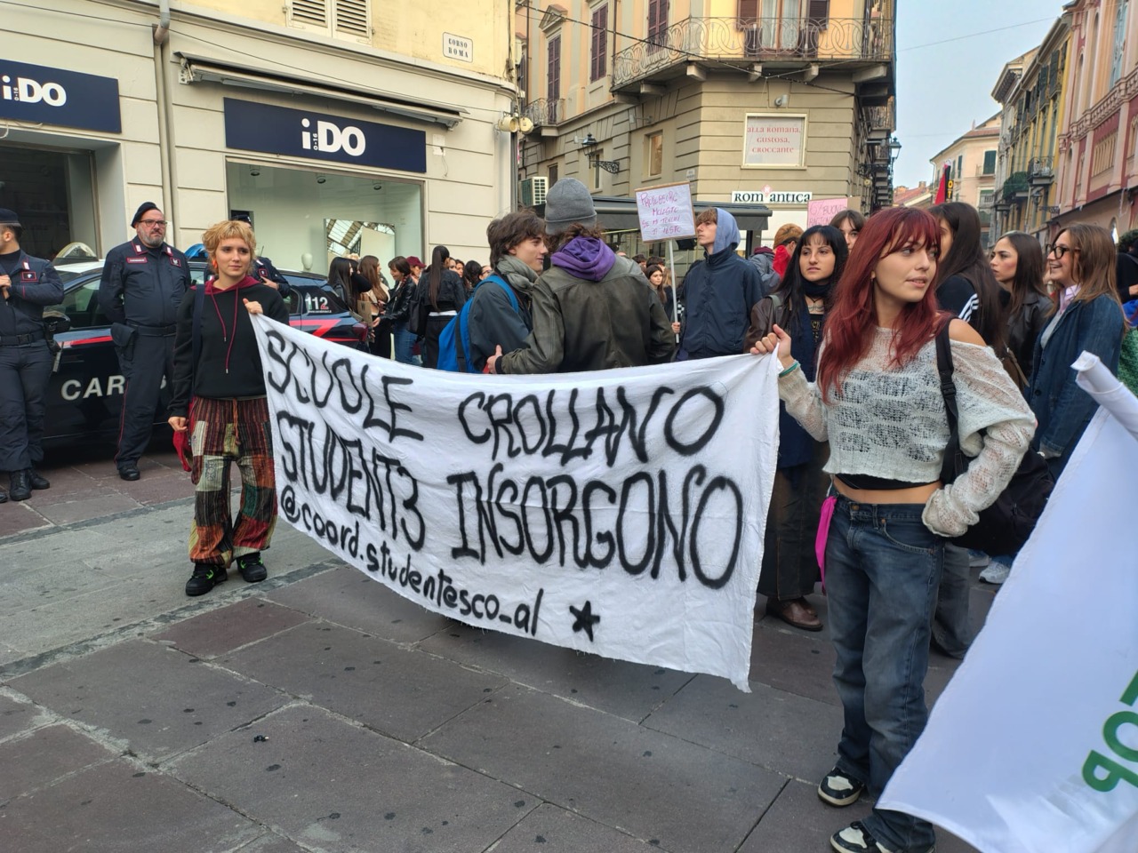 Gli studenti protestano: corteo ad Alessandria, tentativo di occupazione al Ciampini-Boccardo di Novi