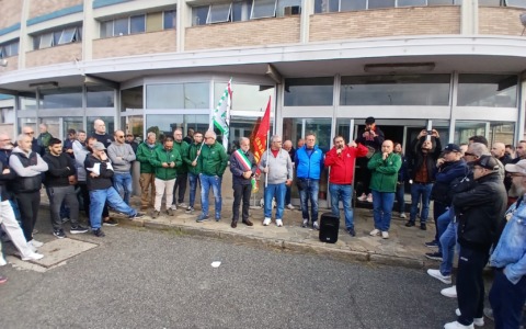 Sciopero di 24 ore in tutti i siti ex Ilva. Novi Ligure: “La pazienza è finita”