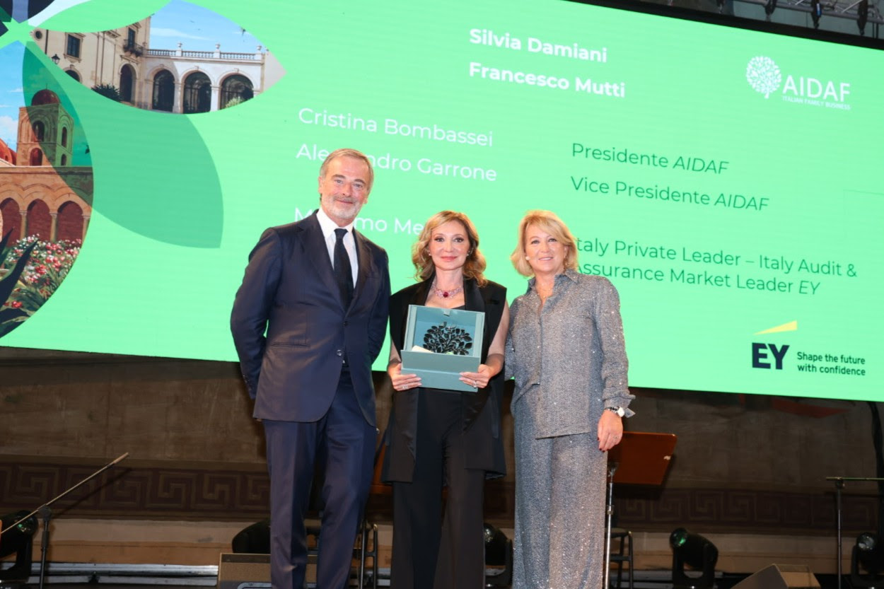 Silvia Damiani riceve una menzione speciale al XXI “Premio Alberto Falck”