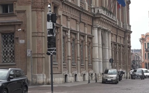 Scontro politico sulla nuova zona pedonale in piazza della Libertà ad Alessandria
