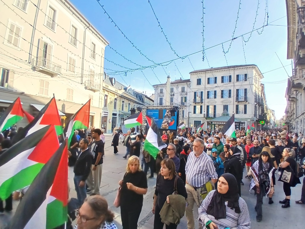 Alessandria, circa 500 persone in corteo per il “Sudario di Gaza”