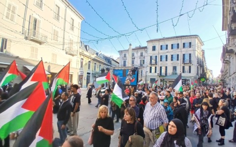 Alessandria, circa 500 persone in corteo per il “Sudario di Gaza”