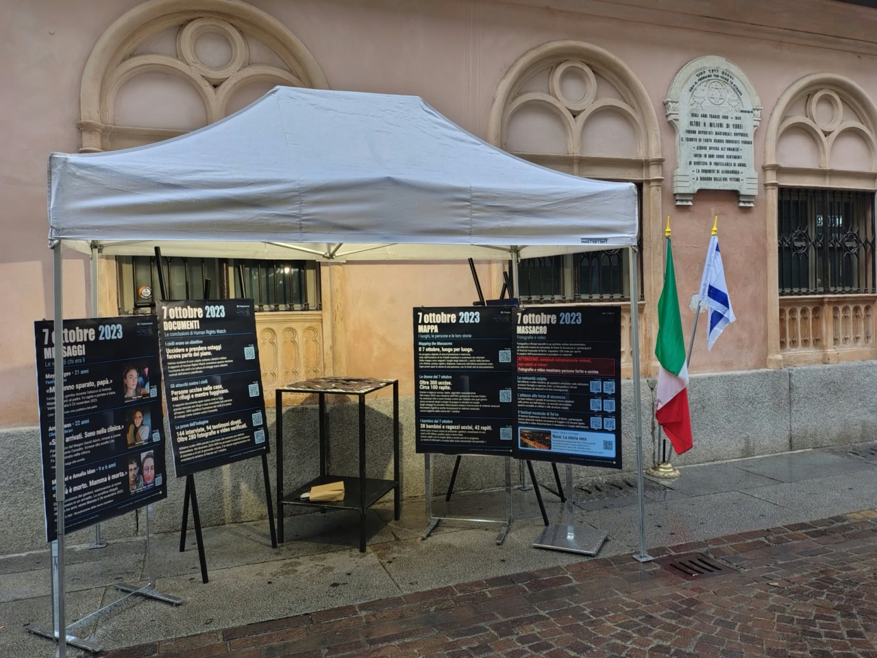 Alessandria ha ricordato le vittime dei massacri del 7 ottobre davanti alla sinagoga