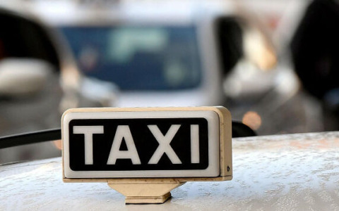 Acqui Terme, concorso per tre licenze per il servizio taxi: domande entro il 21 novembre