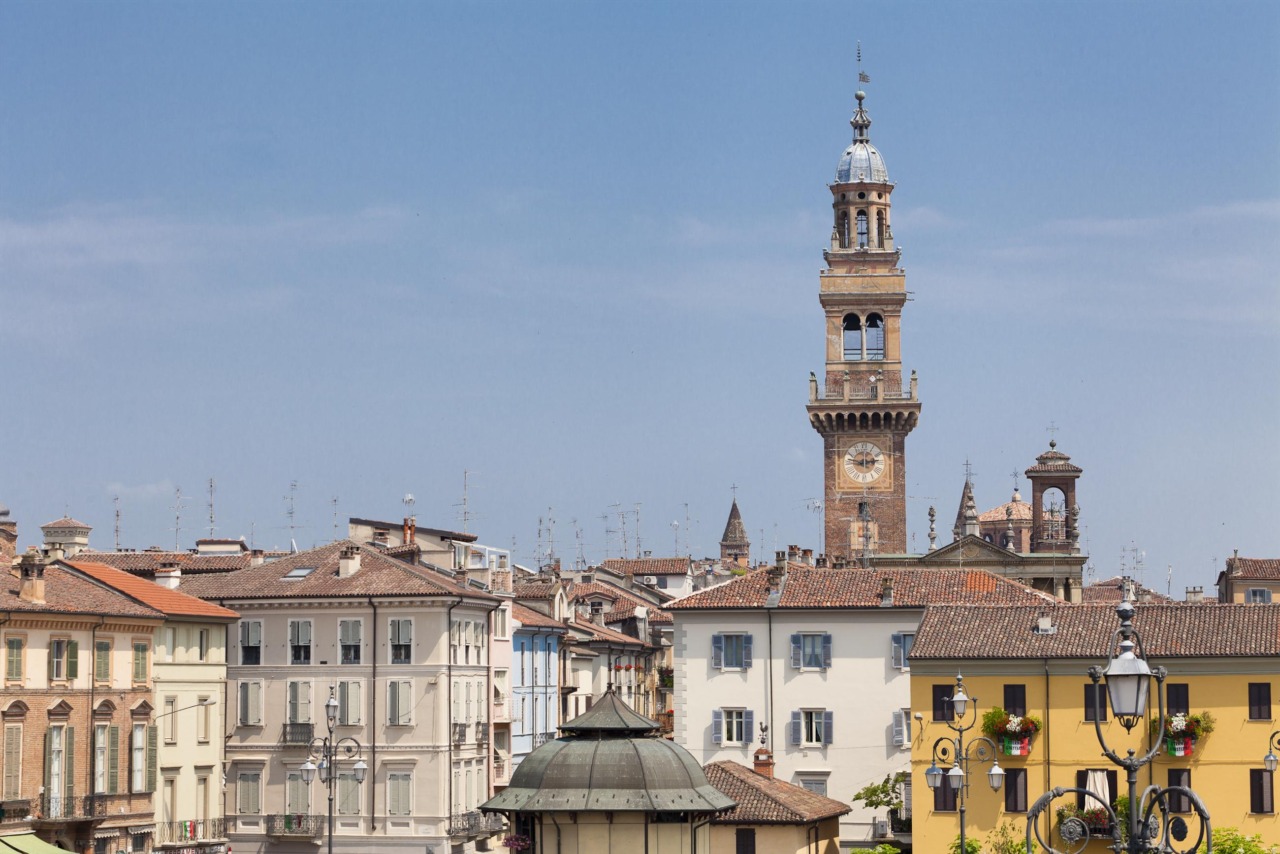 Sensibilizzazione sulla dislessia: Casale Monferrato giovedì illuminerà la torre civica